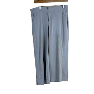 Athleta Tribeca Crop Pant in Tern Grey Sz 6P